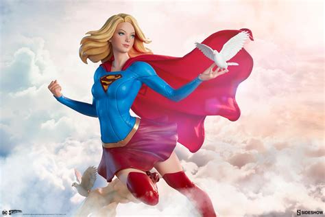 Sideshow Collectibles Supergirl Premium Format Figure Dc