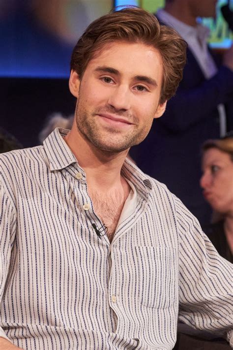 Declension schauspieler is a masculine noun. Schauspieler Jeremy Mockridge | NDR.de - Fernsehen ...