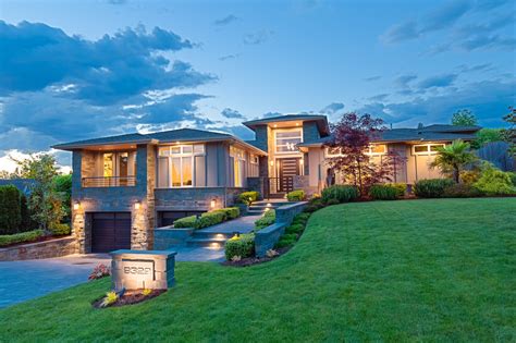 Vuecrest Home for Sale. 9322 Sunset Way. Bellevue. | Bellevue, House