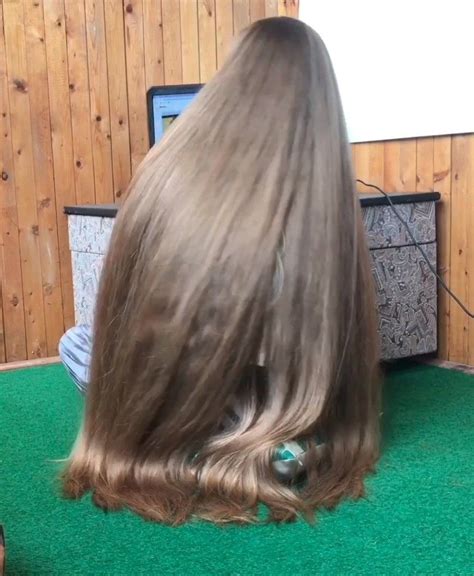 Video Orysyas Hair Play On The Floor In 2020 Long