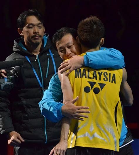 Ia memberikan selamat dengan mengucapkan tahniah. Lee Chong Wei Pertahankan Kejuaraan Badminton All-England ...
