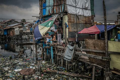 Philippines Slum Where Teenage Mothers Raise Kids Whose Fathers Were