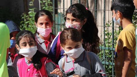 Bakan Koca Sinyali Verdi Okullarda Maske Yasağı Kalkıyor Mu Ne Zaman