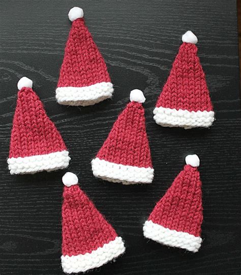 There are designs for all ages and patterns for all skill levels. Wine Bottle Santas with Knit Hats - The Make Your Own Zone