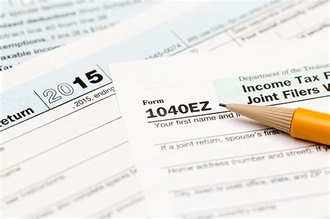We'll review the differences and show you how file 1040 form when it comes to tax time. Form 1040EZ: How to File a Simplified Tax Return - Shared ...