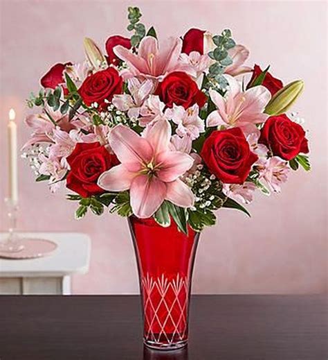 33 Beautiful Valentine Flower Arrangements That You Will Like In 2020 Valentine Flower
