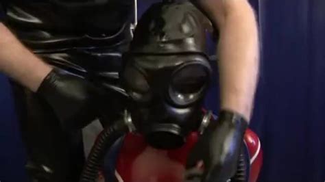 latex slave girl gives blowjob with breath control gasmask urine inhaler