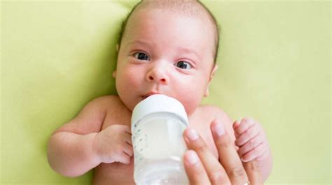 Tips memilih susu formula untuk bayi alergi susu sapi 1. Pedoman Takaran Susu Formula untuk Bayi Sesuai Usia