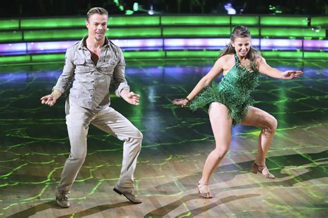 She's tamed crocodiles and tuesday night, bindi irwin won over the dance floor. 'Dancing With the Stars' Season 21 premiere recap: Bindi Irwin & Derek Hough set the pace ...