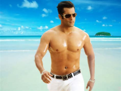 Salman Khan Shirtless Again For Prem Ratan Dhan Payo Filmibeat