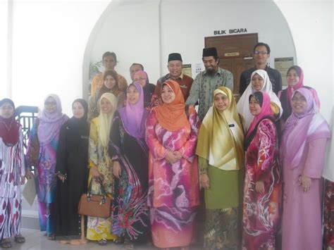 Sehingga pelayanan bimbingan dan konseling lebih bermakna sebagai penunjang pada persiapan siswa dalam menghadapi masa depan. UNIT BIMBINGAN DAN KAUNSELING SEMESCO: Program Sehari SLAD ...