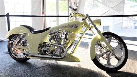 The look that's reemerged from garages around the globe and includes colors like big red flake, lucky green flake and coloma gold flake. Custom FXR with Hi Performance Motor and Hot Rod color ...