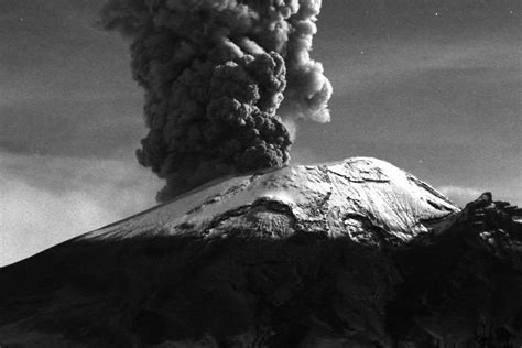 Video Volcán Popocatépetl Registra Dos Fuertes Explosiones