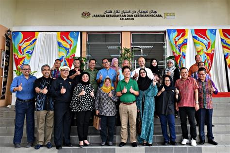 Fungsi dan bidang tugas utama. Lawatan Kerja YB Menteri Pelancongan, Seni dan Budaya ...