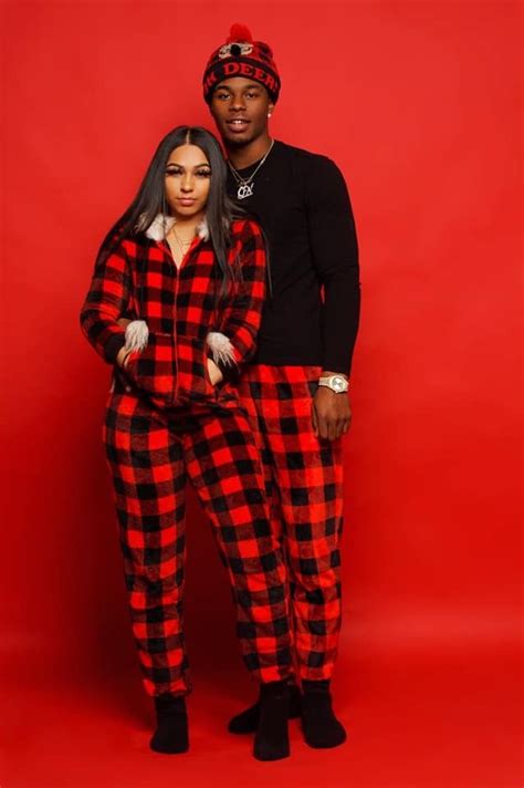 Follow Heyitstati01 For More🧸💚 Couple Pajamas Christmas Christmas Pictures Outfits Matching