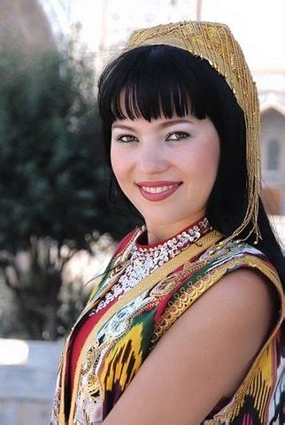 Uzbek woman Samark and Uzbekistan - faces of the people | Costumes