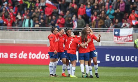 Te entregamos todos los antecedentes de esta polémica del camarín femenino en que se involucrada la esposa de josé letelier. Futbol Todo | La Roja femenina ya tiene nómina para ...