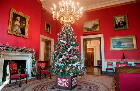 Melania Trump Unveils White House Christmas Decor Reigniting Lies