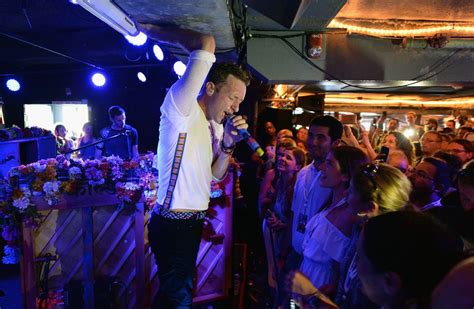 Coldplay Plays Intimate Concert For Hamptons V I P S Wsj