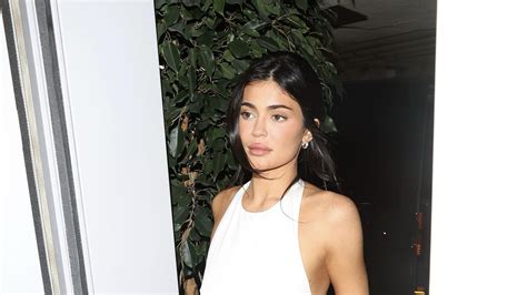 Kylie Jenner Shows How She Will Age With Tiktok Beauty Filter
