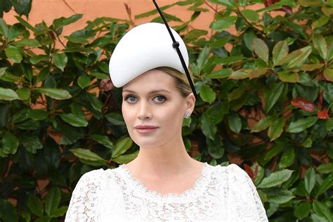 Princess Dianas Niece Lady Kitty Spencer Wore Five Gowns At Her Wedding 247 News Around The World