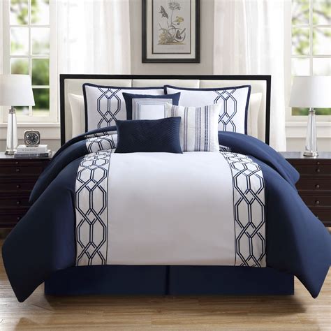 On sale for ¤31.49 original price ¤34.99 $31.49 ¤34.99. Hamilton Hall Renard Navy/ White 7-piece Comforter Set ...