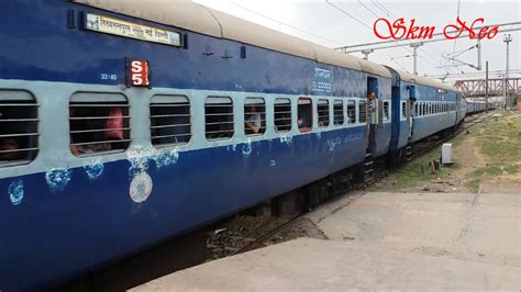 Coaches detach from netravati express near pettah railway station; Train No:12626 Kerala Express (New Delhi to ...