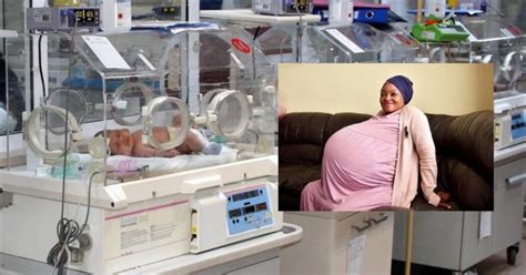 Pecah Rekod Dunia Wanita Lahirkan Bayi Kembar Timang Bayi Lelaki