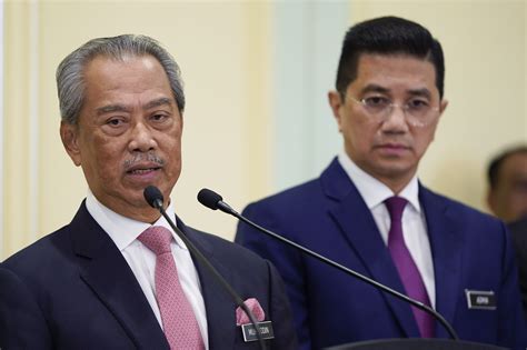 Therefore, his majesty has appointed muhyiddin as prime minister in accordance with article 40(2)(a) and article 43(2)(a) of the federal constitution. Malaysia PM says Cabinet to declare assets in anti-graft bid