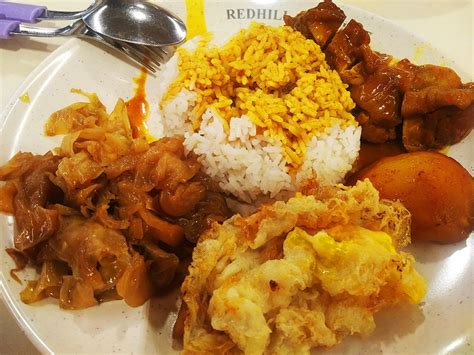 Hong seng curry rice is a hawker store selling really tasty traditional situated in redhill lane market. Redhill Market Hong Seng Curry Rice - ShaunChng.com