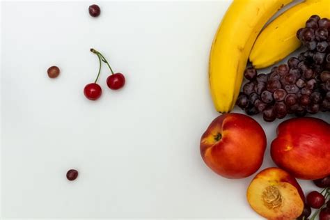 Buah untuk sakit jantung bukan hanya blueberry, tetapi stroberi dan buah beri lainnya juga. Buah untuk Sakit Tipes yang Aman dan Sehat - Momslyfe