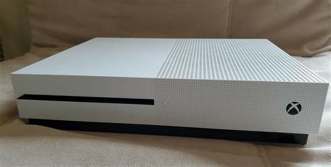 Microsoft Xbox One S Gb White Console With One Controller