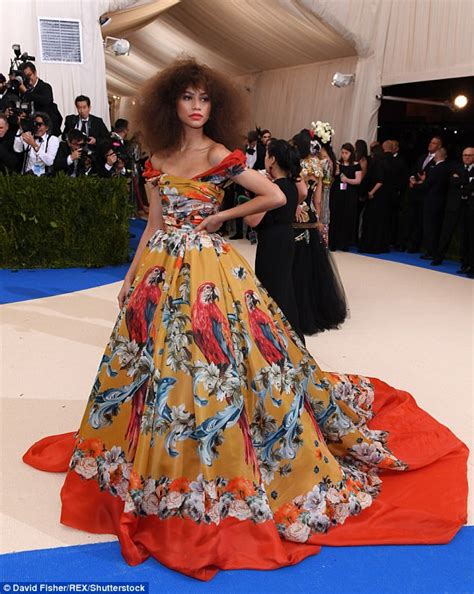 But surprise, surprise, celebs are humans too—and even they cannot escape the occasional dreaded nip slip. Zendaya suffers a mini nip-slip at Met Gala after party ...