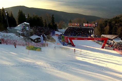 A sölden, loïc et mélanie meillard seront soutenus par leurs parents jacques et carine. Mélanie und Loic Meillard geben am Zagreber Bärenberg Gas