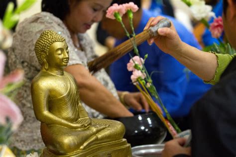 hundreds celebrate cambodian new year in o c orange county register