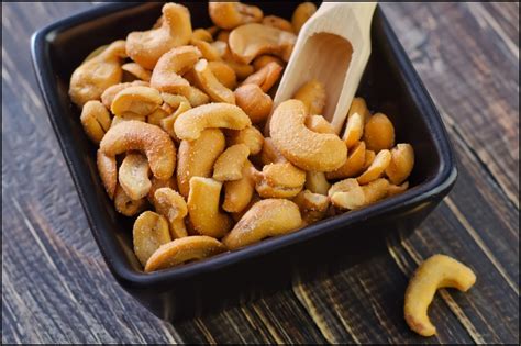 Firstly, in a large mixing bowl take 1 cup cashew. 9 Delicious Health Benefits of Cashews - Reasons Why ...