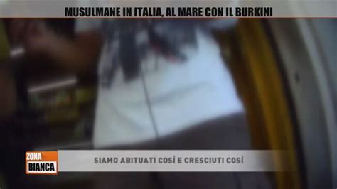 Musulmane In Italia Al Mare Con Il Burkini Zona Bianca Video