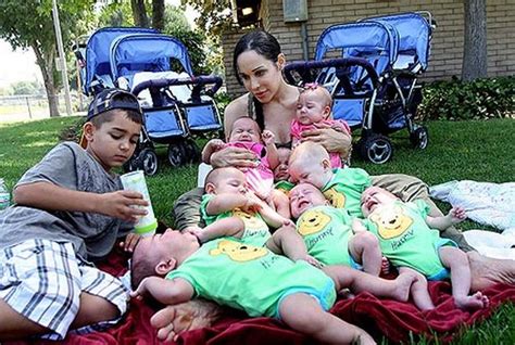 Octomum Nadya Suleman Takes Her Big Brood For Lunch But Has A Job On