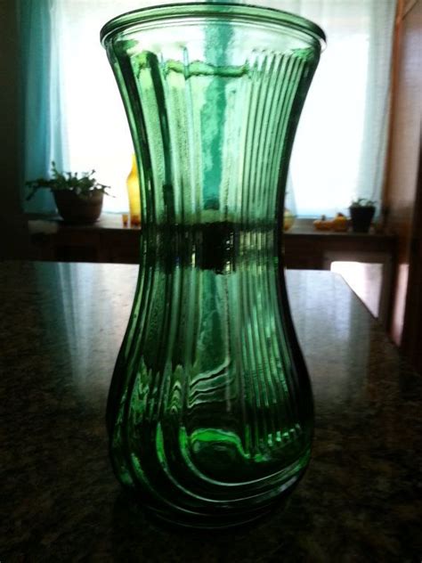 Vintage Hoosier Glass Emerald Green Crystal Vase 1950 S Etsy Glass Mid Century Art Deco