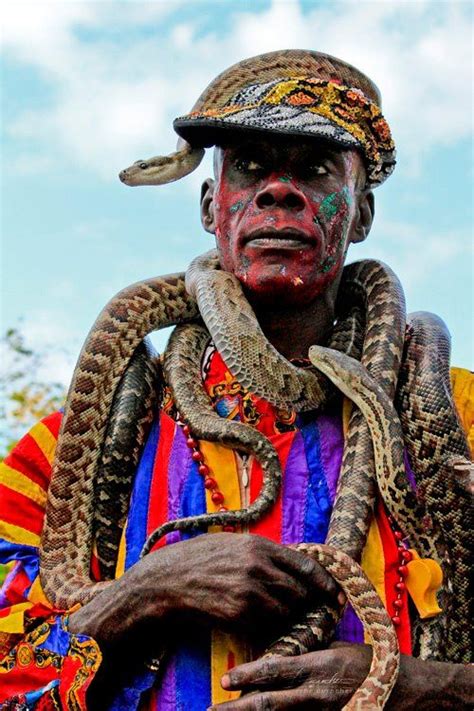 Focus and expansion through diversification. Haiti, Haitian men, Snake art