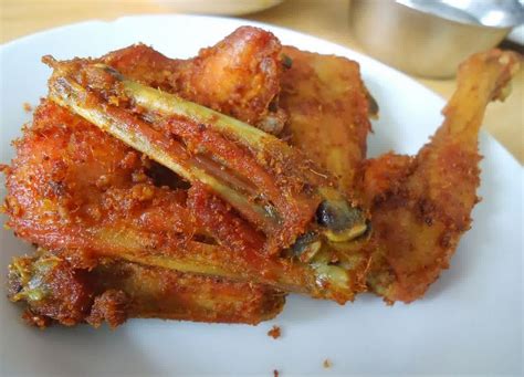 Yuk coba resep ayam bumbu bebek spesial. Resep Masakan Sehari-hari Terbaru: Resep Ayam Goreng Bumbu ...