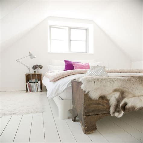 Modern shabby chic home office. Photos and Tips for Decorating a Shabby Chic Bedroom