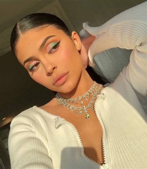 24 Of Kylie Jenners Best Beauty Looks Of 2019 Who What Wear