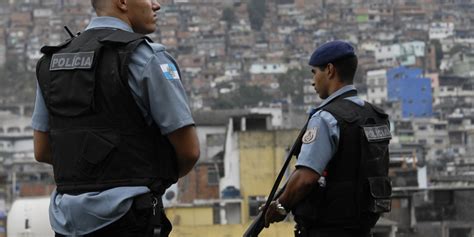 Polícia Militar Estuda Reduzir Número De Upps No Rio De Janeiro