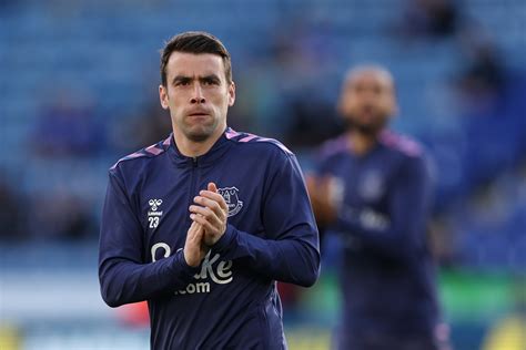Seamus Coleman Signs New One Year Deal At Everton