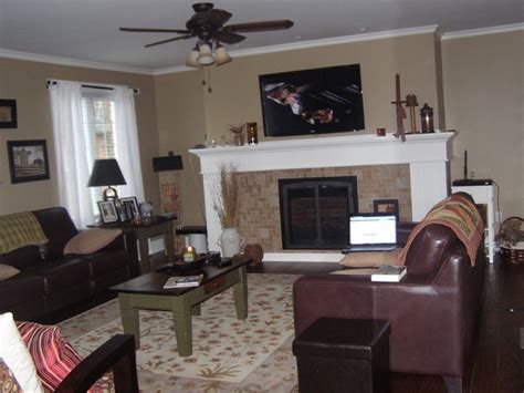 I am in need of ideas for artwork for this wall. My living room...need decorating help - Living Room