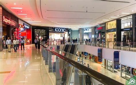 It was developed by chinese estates holdings and opened in 2010. Guide to Dubai Marina Walk: Restaurants, Shops, Location ...