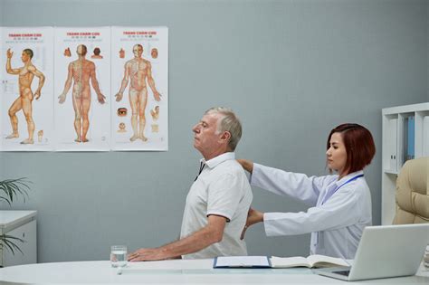 5 Benefits Of Chiropractic Care For Seniors
