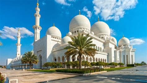 Foto 10 Masjid Megah Berdesain Indah Di Dunia
