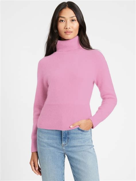 Brushed Cashmere Turtleneck Sweater Best New Banana Republic Clothes For Women November 2020